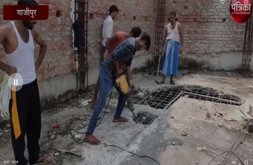 ताबड़तोड़ ऐक्शन से 'डर' गया मुख्तार अंसारी, खुद तुड़वा रहा अर्धनिर्मित कॉम्प्लेक्स ताबड़तोड़ ऐक्शन से 'डर' गया मुख्तार अंसारी, खुद तुड़वा रहा अर्धनिर्मित कॉम्प्लेक्स