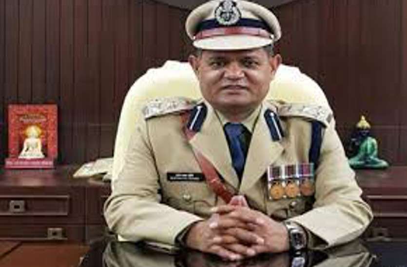 महिला ने आईजी से मोबाइल पर की 4 लाख की ठगी की शिकायत, आईजी ने व्हाट्सएप पर भेजी एफआईआर की कॉपी महिला ने आईजी से मोबाइल पर की 4 लाख की ठगी की शिकायत, आईजी ने व्हाट्सएप पर भेजी एफआईआर की कॉपी