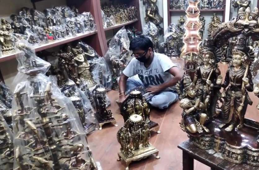 mbd-1.jpg राम मंदिर भूमि पूजन से चमकने लगा मुरादाबाद का पीतल उद्योग, बढ़ गई भगवान श्री राम की मूर्तियों की मांग