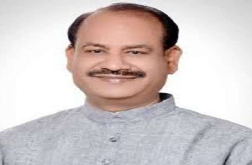 लोकसभा अध्यक्ष की पहल पर किसानों को मिल रहा है लाभकारी खेती का ज्ञान लोकसभा अध्यक्ष की पहल पर किसानों को मिल रहा है लाभकारी खेती का ज्ञान