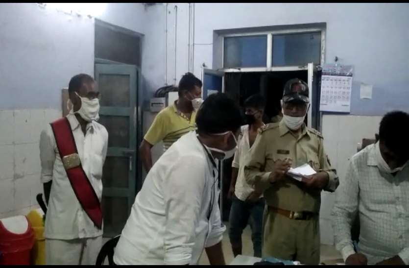 Fatehpur Road Accident फतेहपुर में दो ट्रकों की सीधी टक्कर, दोनों ड्राइवरों की मौत, एक की हालत गंभीर