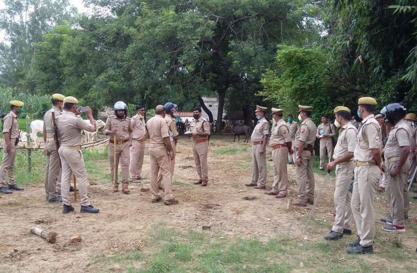 mirzapur clash खेत में मवेशी घुसने के बाद दो पक्षों ने मचाया तांडव, खूब चले लाठी डंडे, जमकर हुई फायरिंग