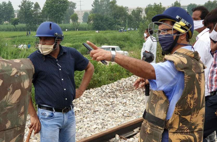 dbd.jpg डेडिकेटेड फ्रेट कॉरिडोर के निर्माण का रास्ता साफ, प्रशासन ने 400 बीघा जमीन पर बलपूर्वक लिया कब्जा