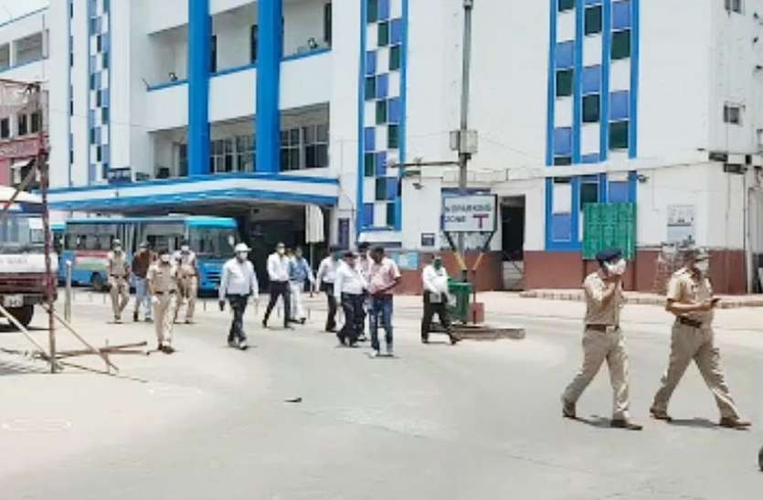 स्पेशल ट्रेनों में कन्फर्म टिकट दिलवाने वाले एजेंट सक्रिय, एक पकड़ा स्पेशल ट्रेनों में कन्फर्म टिकट दिलवाने वाले एजेंट सक्रिय, एक पकड़ा