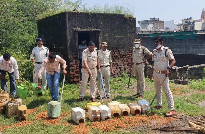 crime दस लाख की अवैध शराब पकड़ी, आरोपी नहीं आए हाथ
