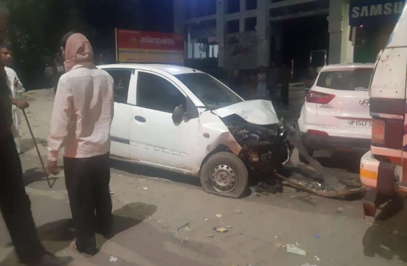 meerut.jpg Meerut: लॉकडाउन के दौरान तेज रफ्तार कारों की भिड़ंत में एक युवक की मौत, कई घायल