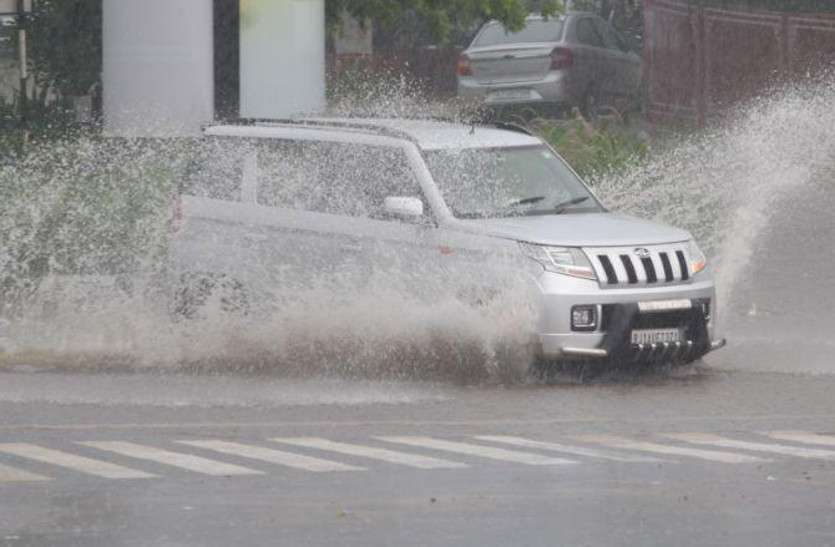 jaipur rain latest update जयपुर में डेढ़ घंटे जमकर बरसे मेघ, सवा दो इंच पानी बरसा