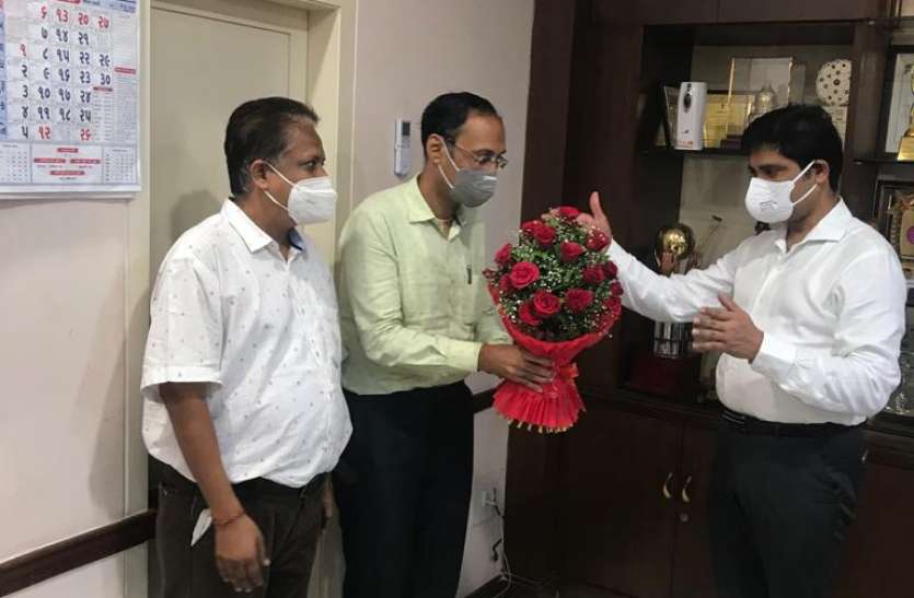 SMA NEWS: मनपा आयुक्त से मिला एसएमए प्रतिनिधिमंडल SMA NEWS: मनपा आयुक्त से मिला एसएमए प्रतिनिधिमंडल