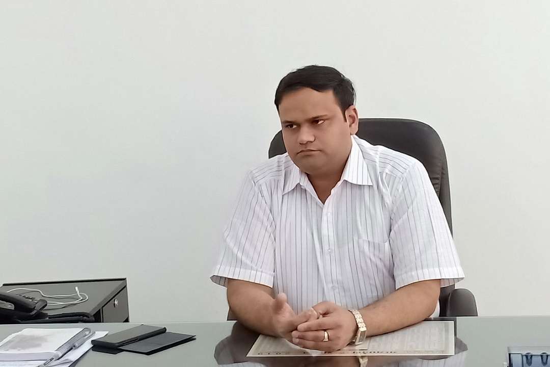कलेक्टर कर्मवीर शर्मा