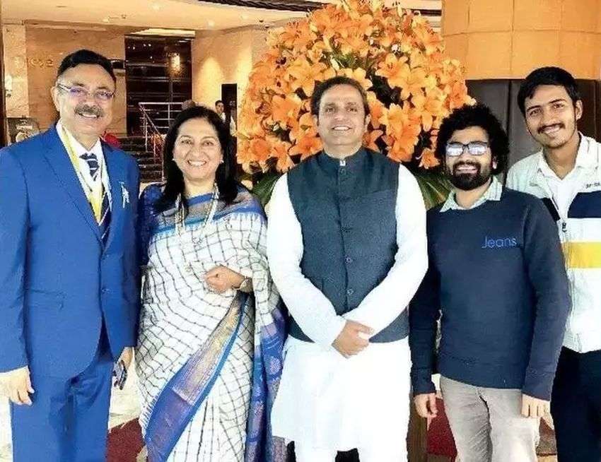 इनोवेशन: आइआइटी-बीएचयू के पूर्व छात्रों ने बनाई ऐप जो गर्भवती महिलाओं की करेगा मदद