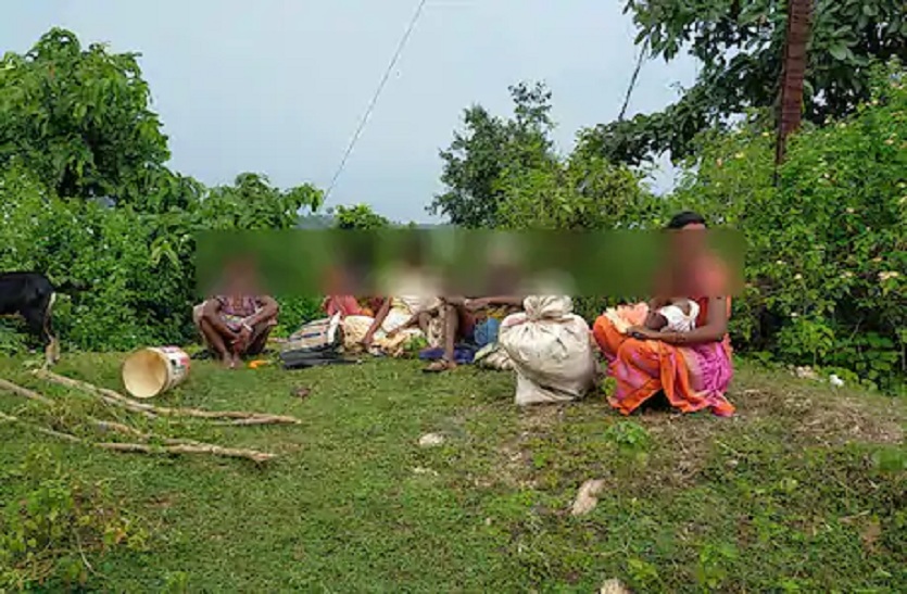 मानसिक विमंदित दुष्कर्म के बाद हुई गर्भवती, दबंगों ने परिवार को गांव से निकाला