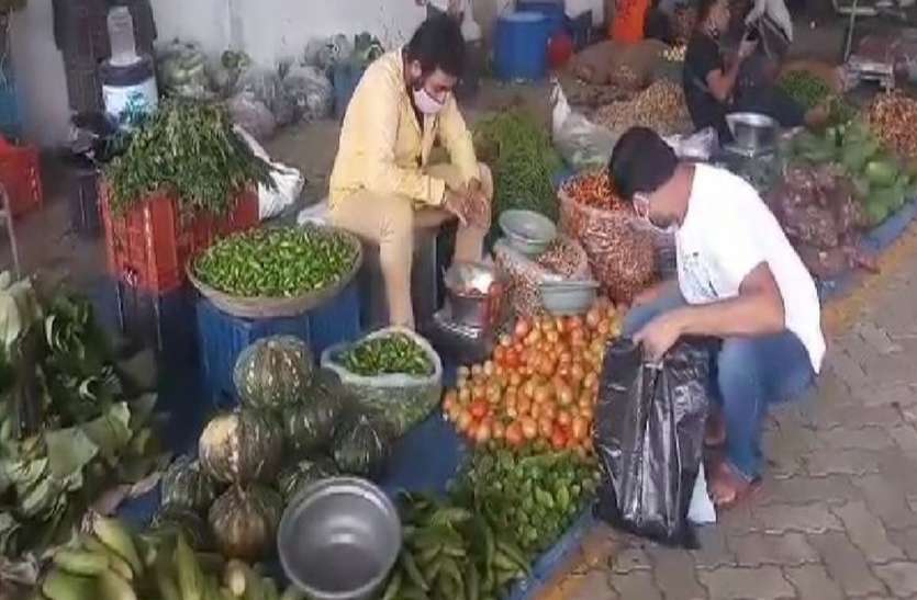 अब तो चटनी खाना भी हुआ महंगा अब तो चटनी खाना भी हुआ महंगा