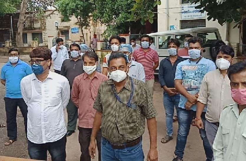 परिवार को मिले आर्थिक सहायता, पत्नी लगे संविदा पर परिवार को मिले आर्थिक सहायता, पत्नी लगे संविदा पर