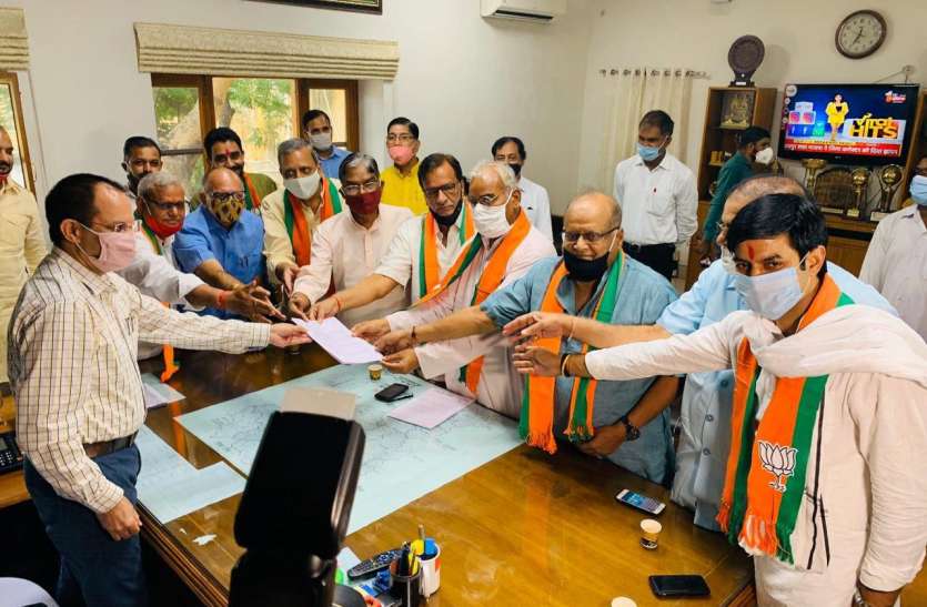 भाजपा ने सौंपा जिला कलेक्टर्स को ज्ञापन, सरकार को बताया जनविरोधी भाजपा ने सौंपा जिला कलेक्टर्स को ज्ञापन, सरकार को बताया जनविरोधी