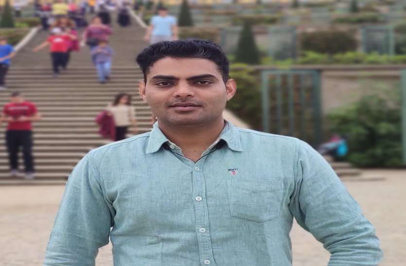 Alwar Se Ek Kavita Roj: Horn Bajata Chal Shor Machata Chal By sandeep अलवर से एक कविता रोज: हॉर्न बजाता चल तू शोर मचाता चल, लेखक: संदीप यादव