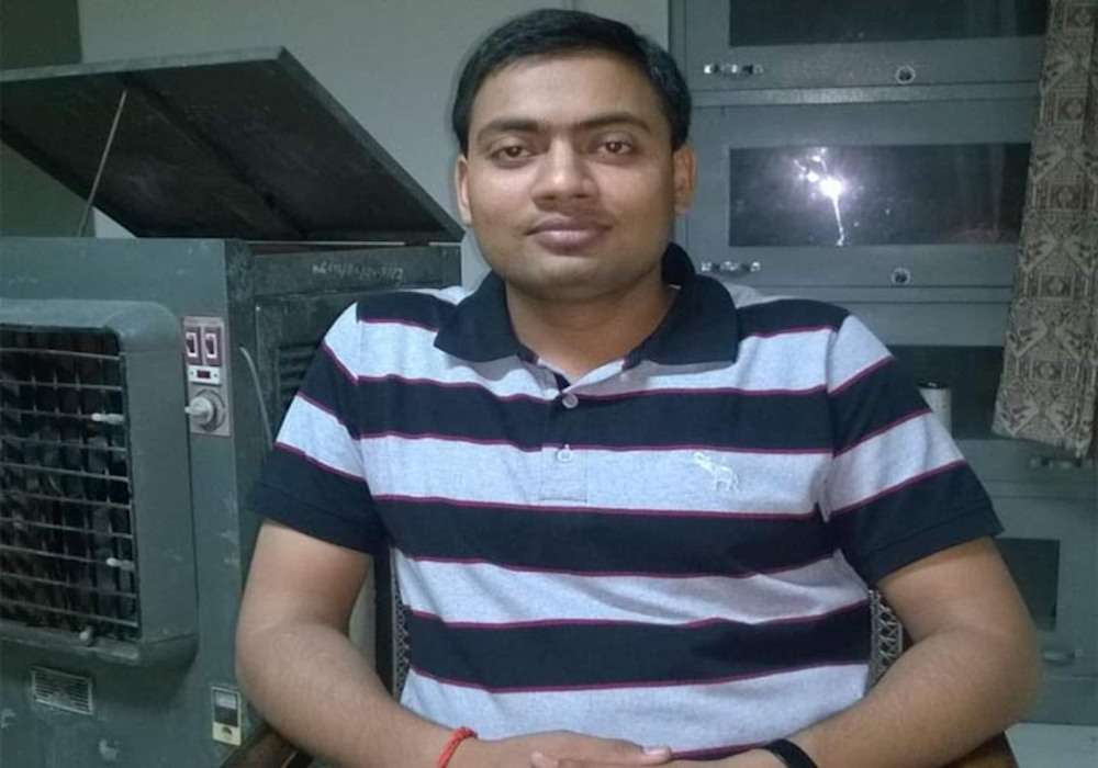 किसान के बेटे ने यूपी पीसीएस 2018 परीक्षा में हासिल की चौथी रैंक, भावुक होकर मां ने कहा खुश हूं सफलता पर