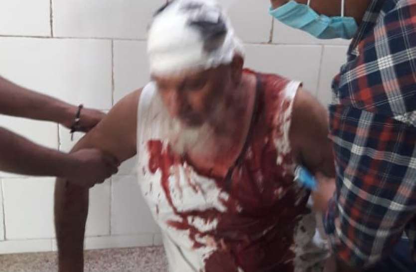 ghazibad-1.jpg गाजियाबाद में दाे पक्षों के बीच मारपीट के बाद जमकर पथराव कई घायल