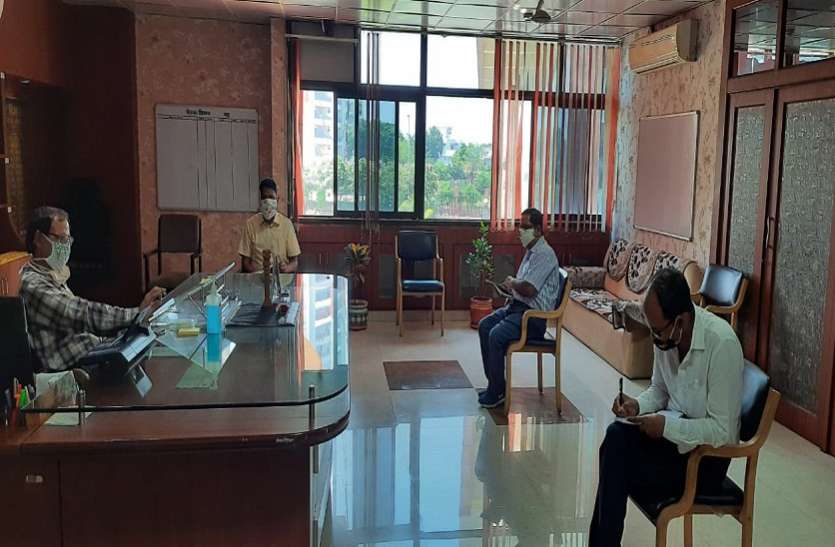 कोटा में आयकर विभाग के साथ नगर निगम कसेगा करदाताओं पर शिकंजा कोटा में आयकर विभाग के साथ नगर निगम कसेगा करदाताओं पर शिकंजा