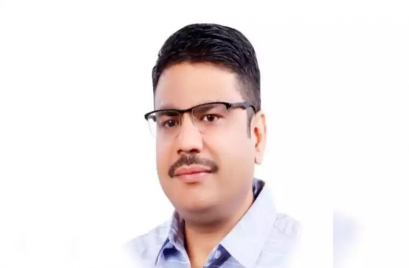 Congress का आरोप, Delhi Cantonment Board के पार्षद पर AAP Leader ने किया हमला Congress का आरोप, Delhi Cantonment Board के पार्षद पर AAP Leader ने किया हमला