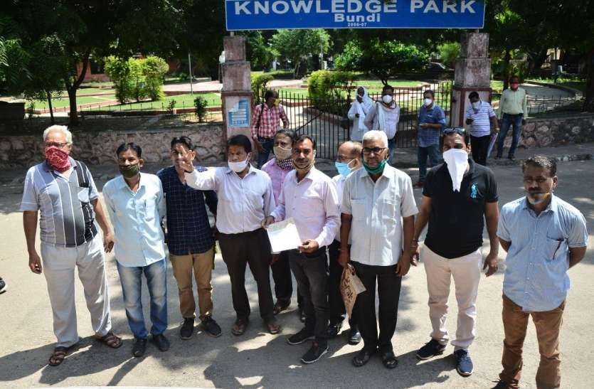 लैब तकनीशियन के परिवार को मिले आर्थिक सहायता लैब तकनीशियन के परिवार को मिले आर्थिक सहायता