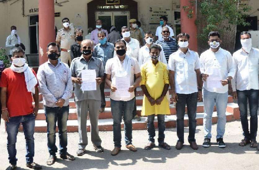 बूंदी की भौगोलिक स्थिति को देखते हुए हेलमेट की अनिवार्यता पर हो पुनर्विचार बूंदी की भौगोलिक स्थिति को देखते हुए हेलमेट की अनिवार्यता पर हो पुनर्विचार
