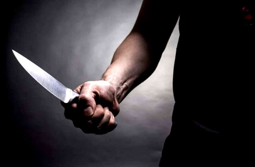 भिलाई में रिटायर्ड आर्मी मेन पर घर में घुसे चोरों ने कर दिया जानलेवा हमला, गंभीर हालत में अस्पताल में भर्ती भिलाई में रिटायर्ड आर्मी मेन पर घर में घुसे चोरों ने कर दिया जानलेवा हमला, गंभीर हालत में अस्पताल में भर्ती
