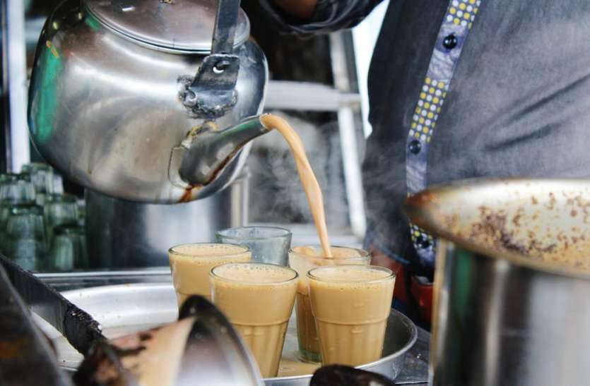 Alwar Tea Seller Dies Due To Coronavirus चार दिन पहले कलक्ट्रेट में अधिकारियों और वकीलों को पिलाई चाय, अब चाय वाले की कोरोना से हो गई मौत