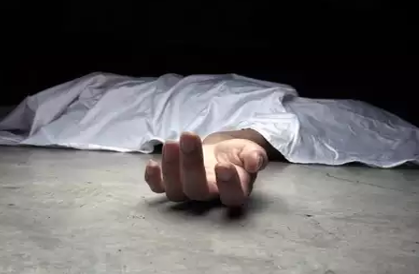 लापरवाही: निजी अस्पताल में कोरोना संदिग्ध की मौत, शव परिजनों को सौपा लापरवाही: निजी अस्पताल में कोरोना संदिग्ध की मौत, शव परिजनों को सौपा