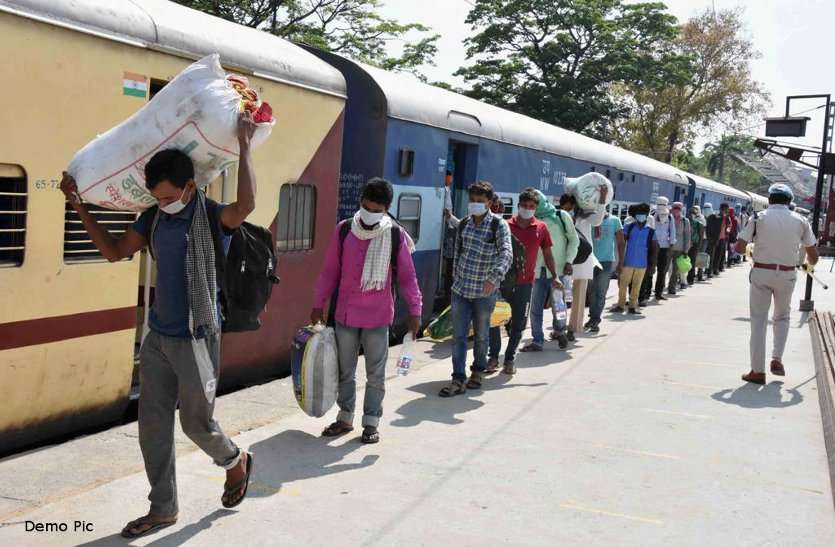 Railway: अब यात्रियों को लौटने में टिकटों के लिए मारामारी ... Railway: अब यात्रियों को लौटने में टिकटों के लिए मारामारी ...