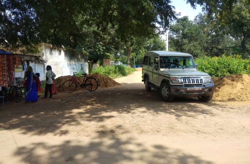Viral video case of sand mining: the balls that were putting each othe रेत खनन का वायरल वीडियो मामला: एक दूसरे के पाले में डाल रहे गेंद माहभर बाद भी पुलिस को नहीं दी सलाह, कार्रवाई अटकी