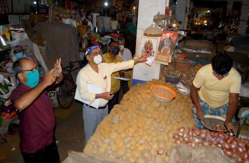 हमारी थाली से दूर हो रहा आलू हमारी थाली से दूर हो रहा आलू