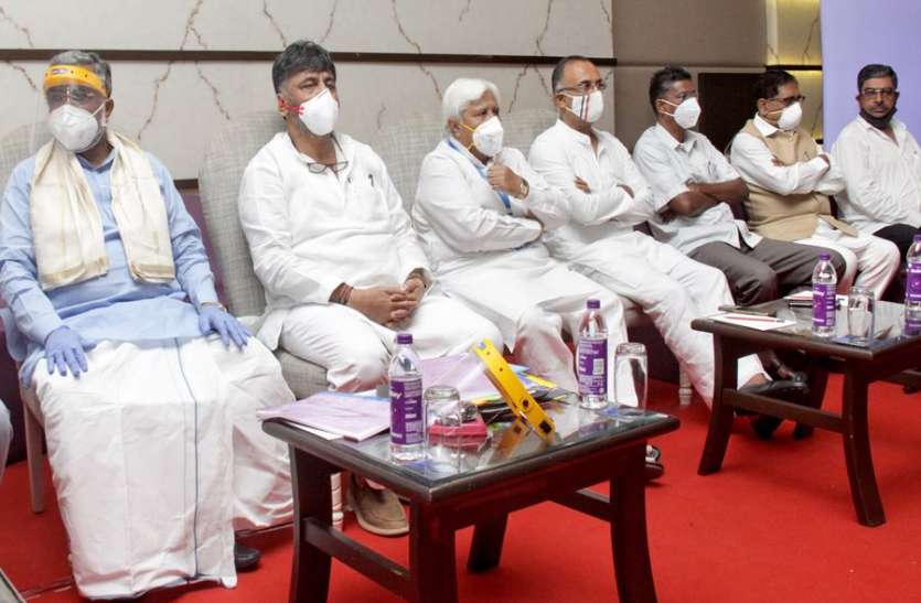 congress_01.jpg सिरा उपचुनाव: टीबी जयचंद्रा होंगे कांग्रेस उम्मीदवार