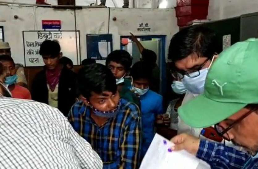 photo6271639536748571285.jpg Ghaziabad में चाइल्ड ट्रैफिकिंग का भंडाफोड़, छह बच्चे किए गए रेस्क्यू