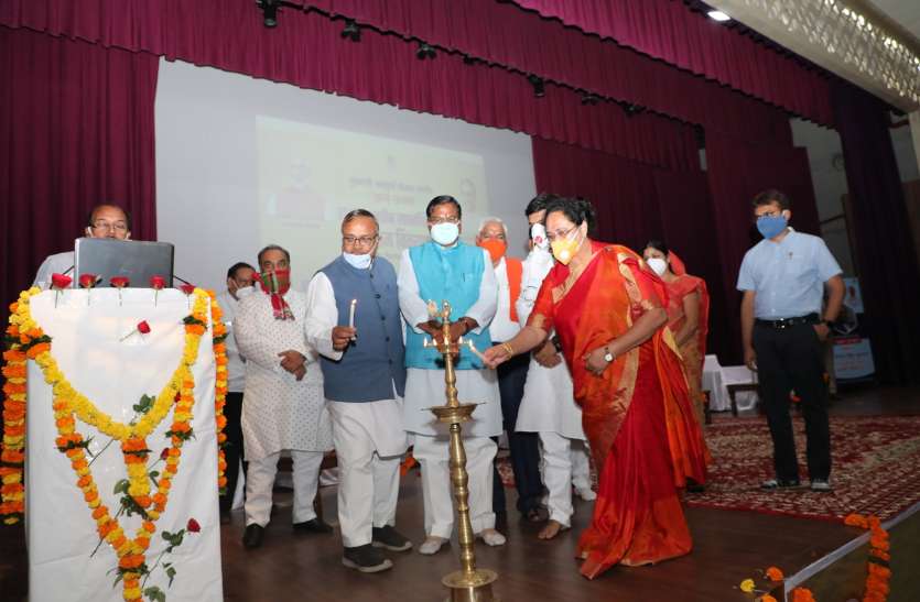 Government facility: केन्द्रीय इस्पात राज्य मंत्री ने वितरण कार्यक्रम में कही यह बात Government facility: केन्द्रीय इस्पात राज्य मंत्री ने वितरण कार्यक्रम में कही यह बात