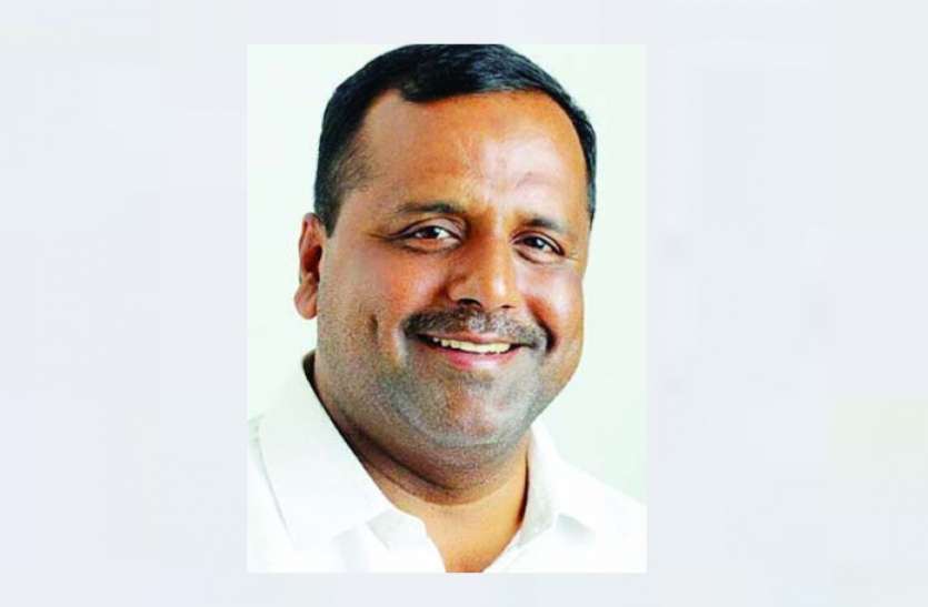 khader.jpg ड्रग्स कारोबार की जांच, ध्यान भटकाने की साजिश : खादर