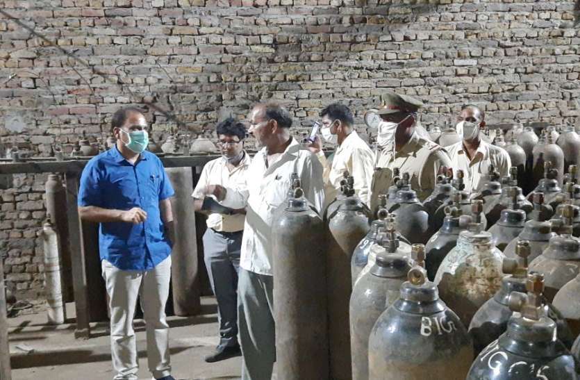 muzaffarnagar.jpg मुजफ्फरनगर में ओवर रेटिंग की शिकायत पर ऑक्सीजन प्लांट सील