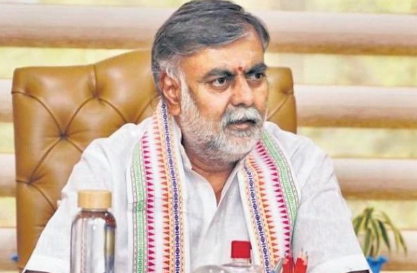 केन्द्रीय मंत्री प्रहलाद पटेल की रिपोर्ट भी पॉजिटिव, एमपी में अब तक कोरोना के 95 हजार मामले केन्द्रीय मंत्री प्रहलाद पटेल की रिपोर्ट भी पॉजिटिव, एमपी में अब तक कोरोना के 95 हजार मामले