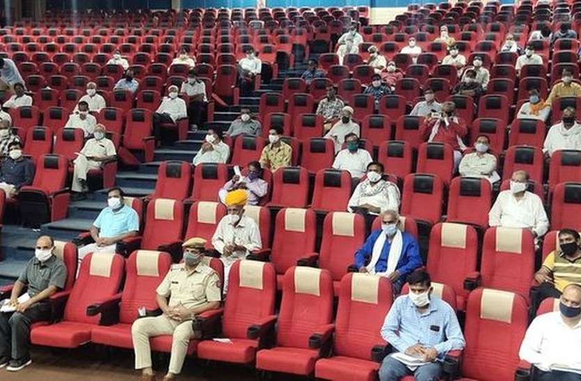 समाज का प्रत्येक व्यक्ति बने कोरोना योद्धा समाज का प्रत्येक व्यक्ति बने कोरोना योद्धा