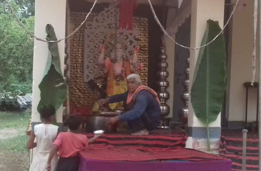 Celebration of Lord Vishwakarma, the world craftsman celebrated in the हर्षोउल्लास के साथ जिलेभर में मनाया गया विश्व शिल्पी भगवान विश्वकर्मा की जंयती