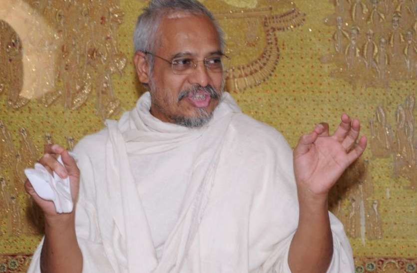 गलत सोच का चश्मा जितनी जल्दी हो, उतार देना चाहिए गलत सोच का चश्मा जितनी जल्दी हो, उतार देना चाहिए