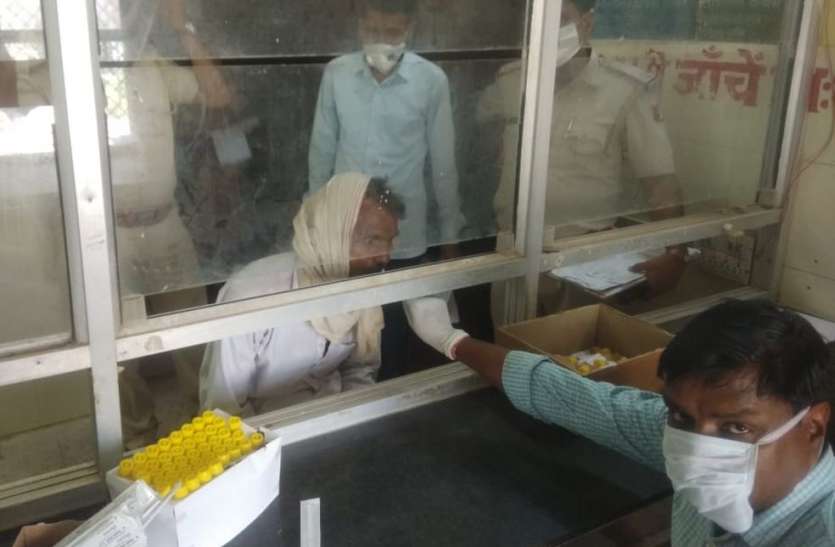 कोरोना का बढ रहा संक्रमण, 724 नमूनों की रिपोर्ट लंबित कोरोना का बढ रहा संक्रमण, 724 नमूनों की रिपोर्ट लंबित