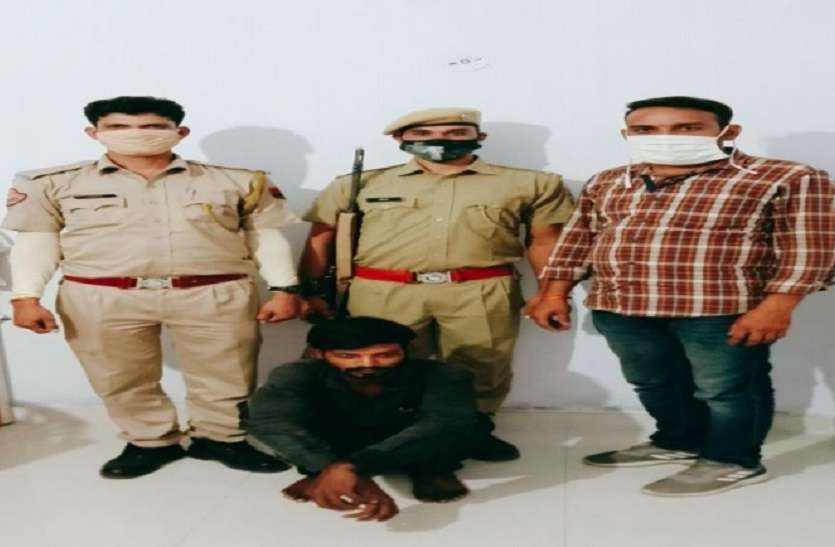 सोशल मीडिया पर दोस्ती कर ब्लेकमेल करने का आरोपी गिरफ्तार सोशल मीडिया पर दोस्ती कर ब्लेकमेल करने का आरोपी गिरफ्तार