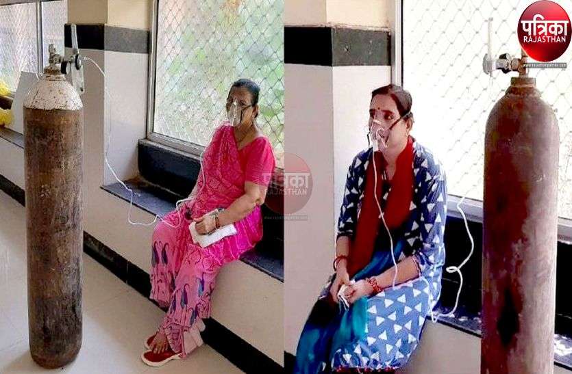 बांगड़ अस्पताल में मरीजों के लिए बेड की मारामारी, गैलेरी में चढ़ा रहे ऑक्सीजन बांगड़ अस्पताल में मरीजों के लिए बेड की मारामारी, गैलेरी में चढ़ा रहे ऑक्सीजन