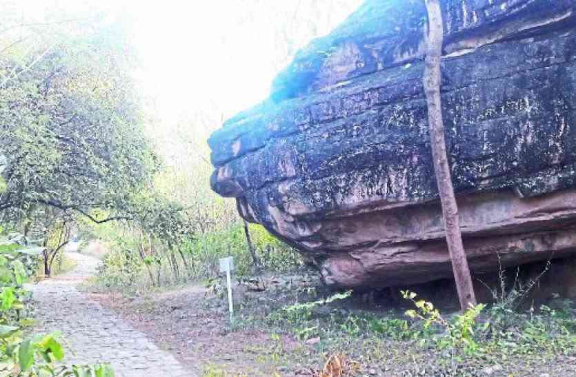 historical place adamgarh hills hoshangabad madhya pradesh in hindi ...