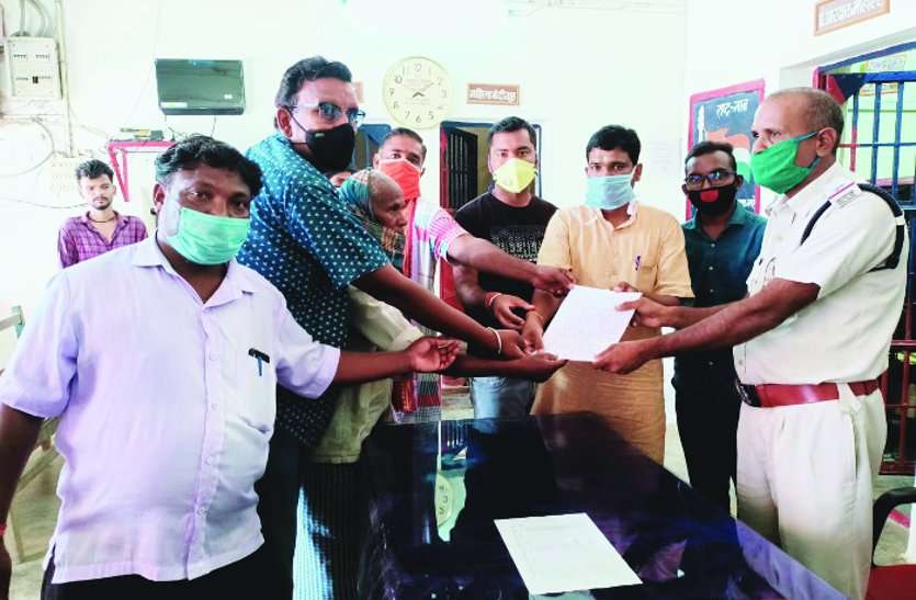 पालूंगा कहकर की मवेशी की खरीदी फिर हत्या कर खाया मांस, मचा बवाल तो 5 आरोपी गिरफ्तार पालूंगा कहकर की मवेशी की खरीदी फिर हत्या कर खाया मांस, मचा बवाल तो 5 आरोपी गिरफ्तार