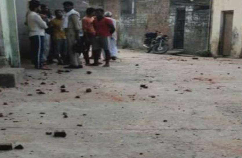 deoband.jpg देवबंद के साखन कला में फायरिंग के बाद जमकर पथराव, जातीय तनाव काे देखते हुए फाेर्स तैनात