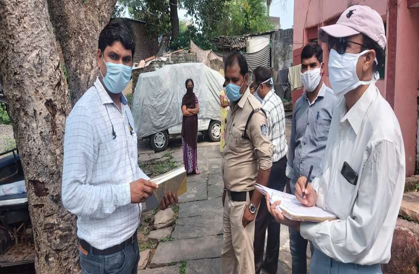 Number of Infections exceeded 100 सौ के पार हुई संक्रमितों की संख्या, रिफाइनरी के छह कर्मचारियों सहित आठ नए मरीज आए सामने