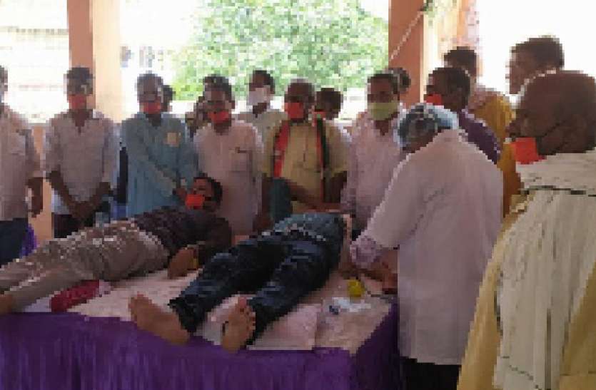 रक्तदान शिविर में 21 यूनिट रक्त एकत्र रक्तदान शिविर में 21 यूनिट रक्त एकत्र