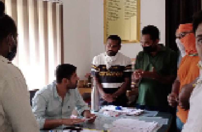 नामा को शहीद का दर्जा देकर प्रतिमा लगाने की मांग नामा को शहीद का दर्जा देकर प्रतिमा लगाने की मांग