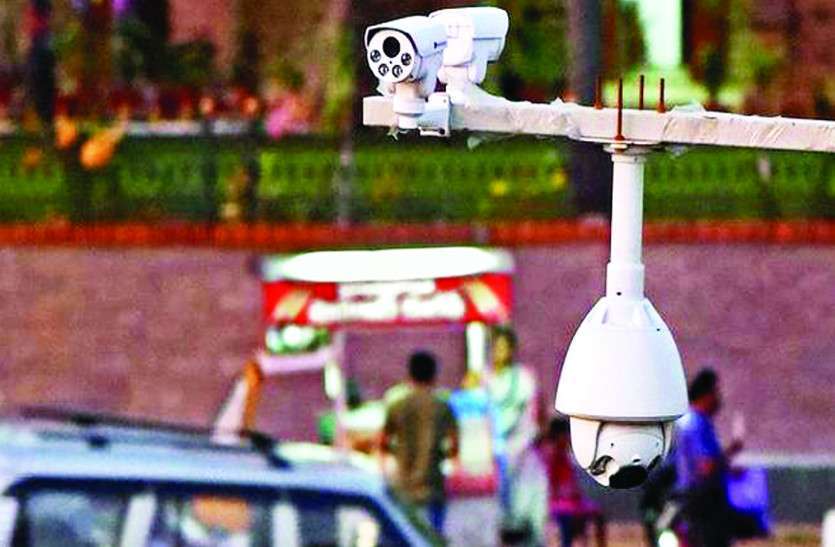 gwalior.jpg रेड सिग्नल जंप करते ही खिंच गई फोटो, बढ़ने लगी इनकी मुसीबतें